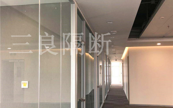 重慶寫(xiě)字樓隔斷